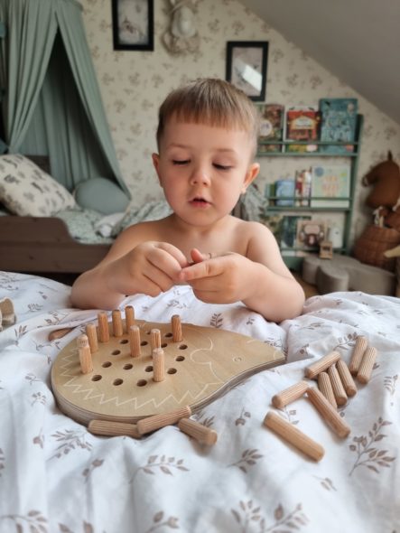 zabawy Montessori zabawki jeżyk Juupi